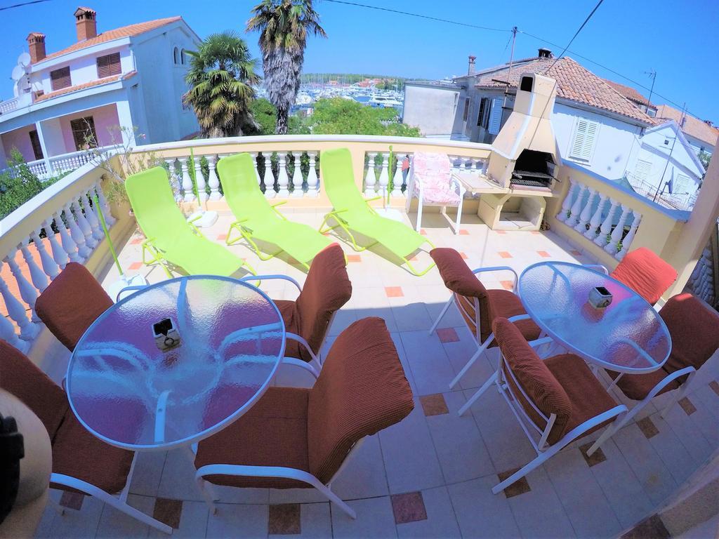 Orange City Apartment'S Repic Biograd Na Moru Ngoại thất bức ảnh